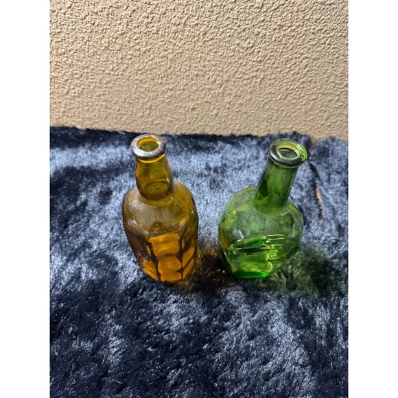 Vintage Japanese Amber & Green Glass Bottles Set Of 2 Decorative Collectibles - Picture 3 of 8